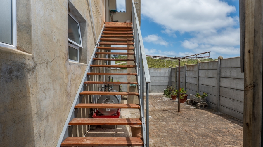 3 Bedroom Property for Sale in Struisbaai Western Cape